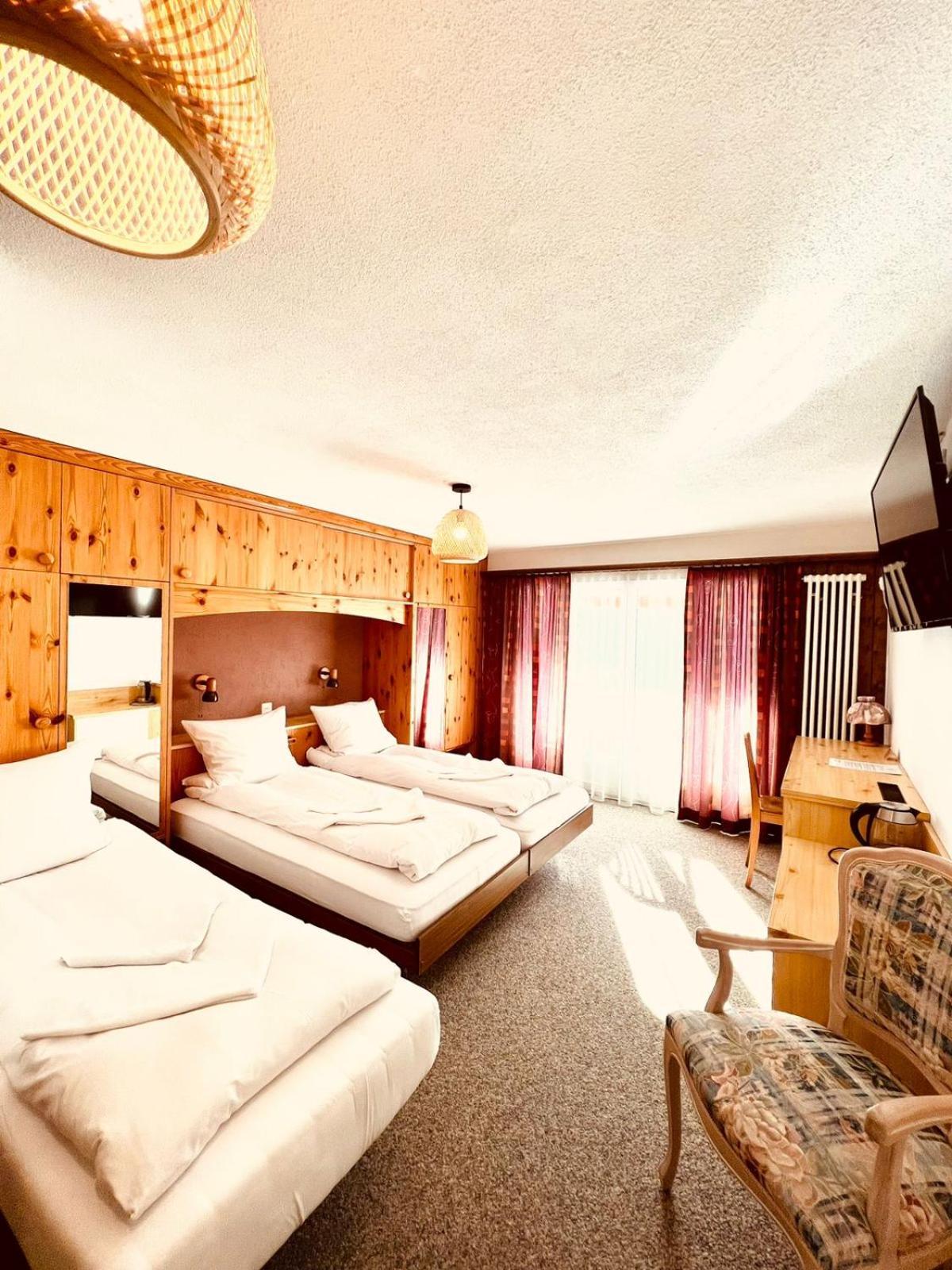 Hotel Old Jnn クロスタース エクステリア 写真
