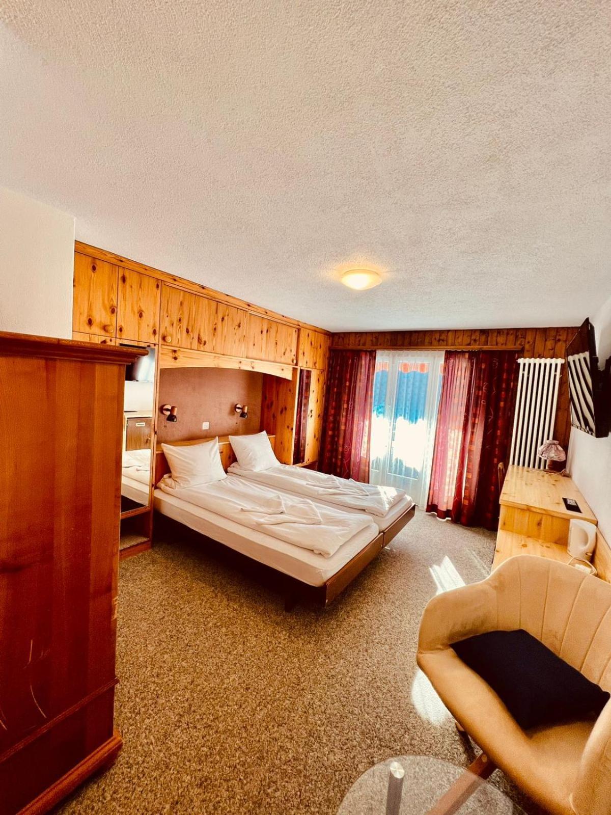 Hotel Old Jnn クロスタース エクステリア 写真